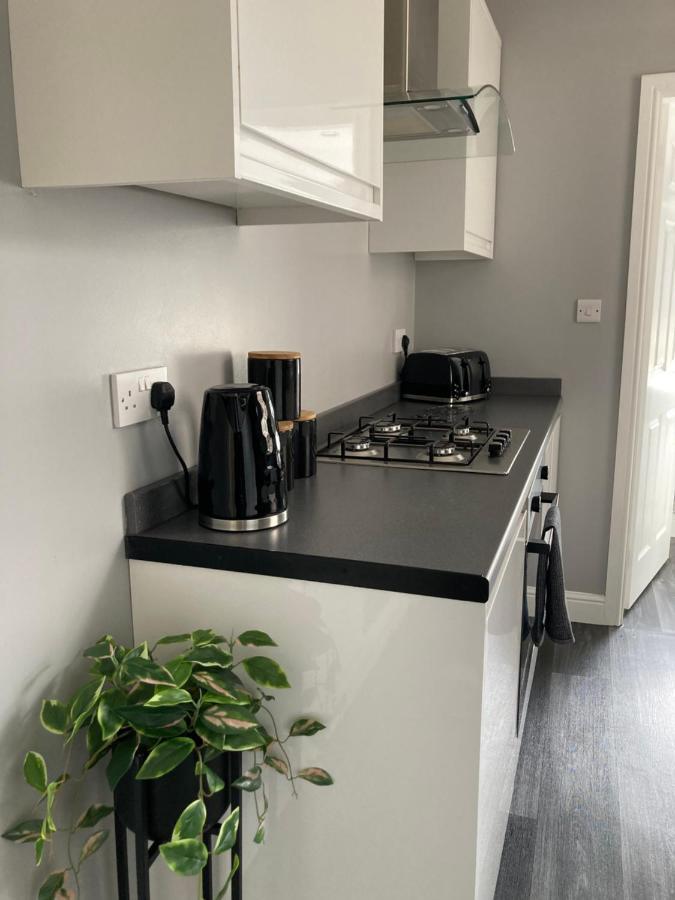 Cheshire Home Stays Crewe Extérieur photo